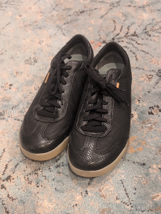 Shoes - Dr. Scholl's Women's Be True sneakers 10